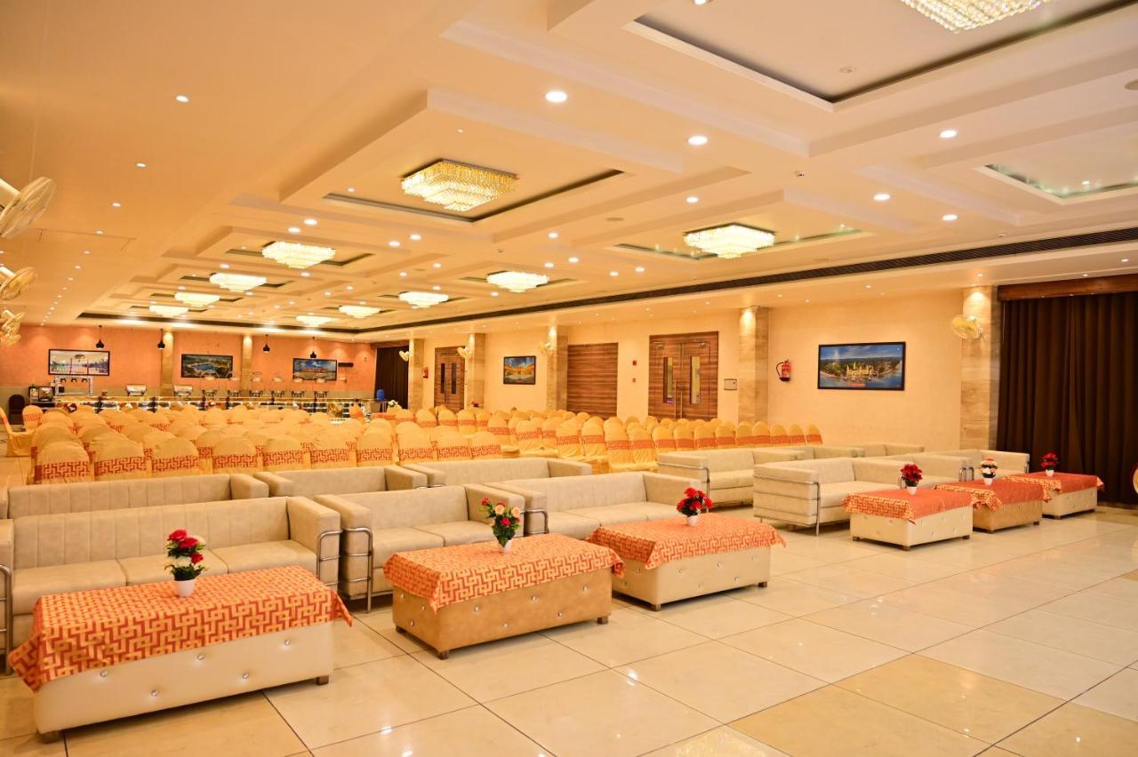 Hotel Panchsheel Ayodhya Buitenkant foto