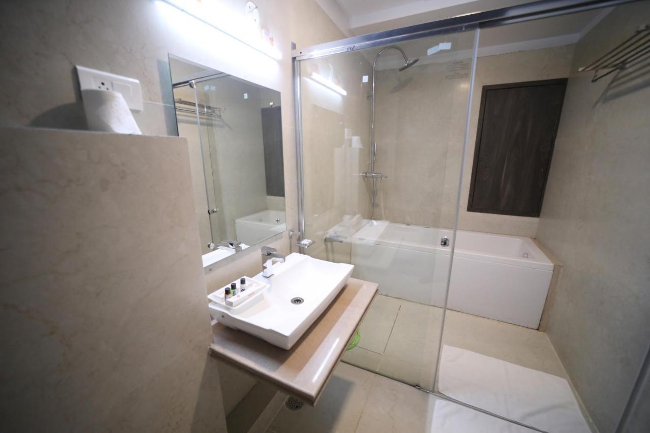 Hotel Panchsheel Ayodhya Buitenkant foto