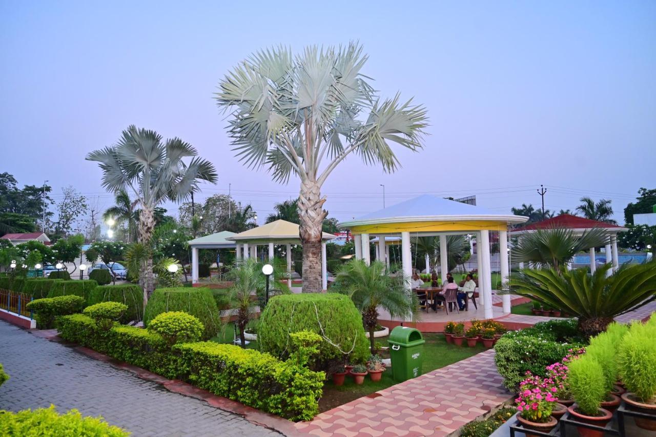 Hotel Panchsheel Ayodhya Buitenkant foto